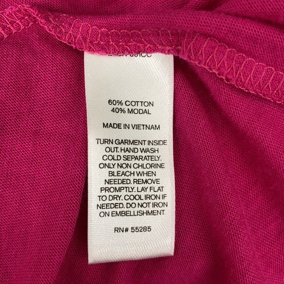 Express Outlet Pink Heart Shaped Rhinestone Tee - Picture 13 of 13